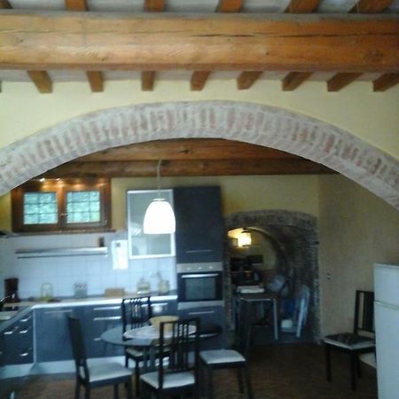 Casa Agostini Apartment Lari ภายนอก รูปภาพ