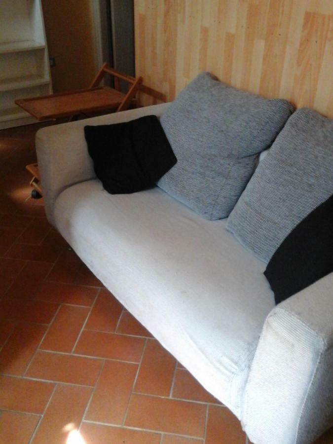 Casa Agostini Apartment Lari ภายนอก รูปภาพ