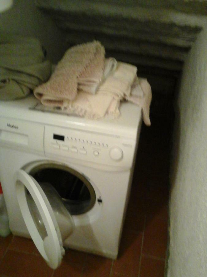 Casa Agostini Apartment Lari ภายนอก รูปภาพ