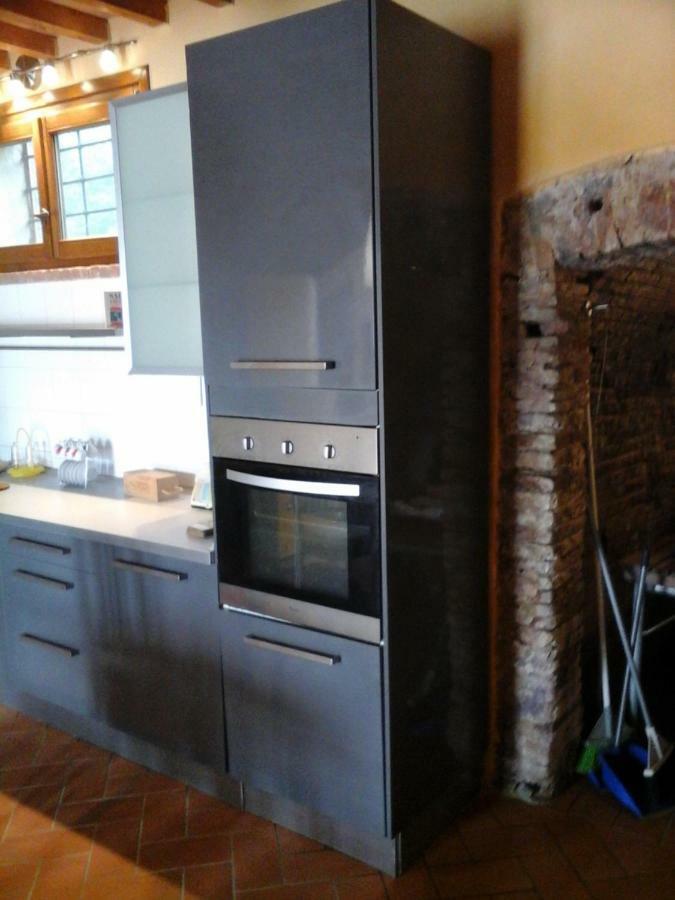 Casa Agostini Apartment Lari ภายนอก รูปภาพ